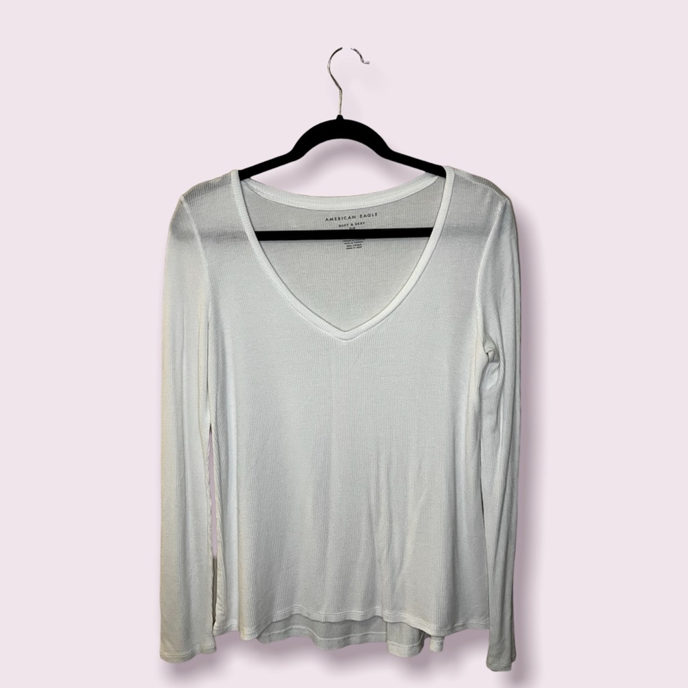 American Eagle Outfitters White Ribbed Soft & Sexy V-Neck Long-sleeve Tee